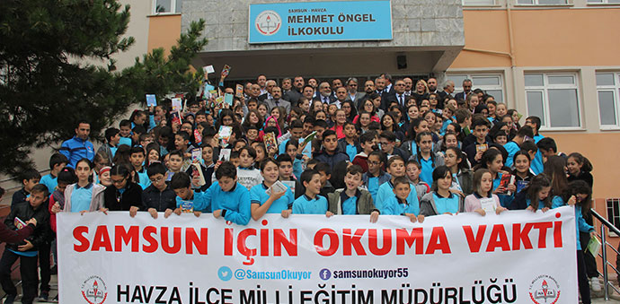 Havza Kaymakamı Yılmaz Öğrenciler İle Kitap Okudu