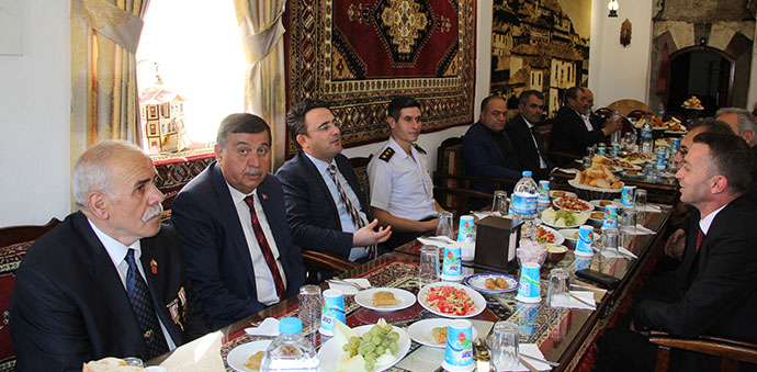 Havza Kaymakamlığı, Gazilere Yemek Verdi