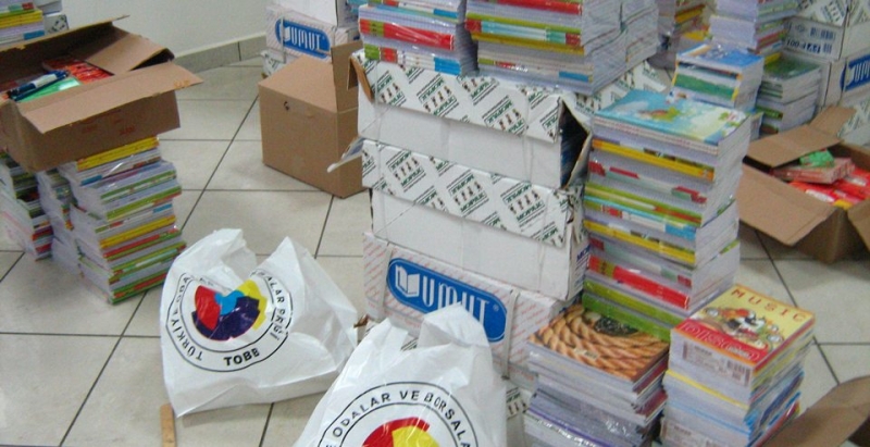 Havza Ticaret Ve Sanayi Odası\'ndan Kırtasiye Ve Giyim Yardımı