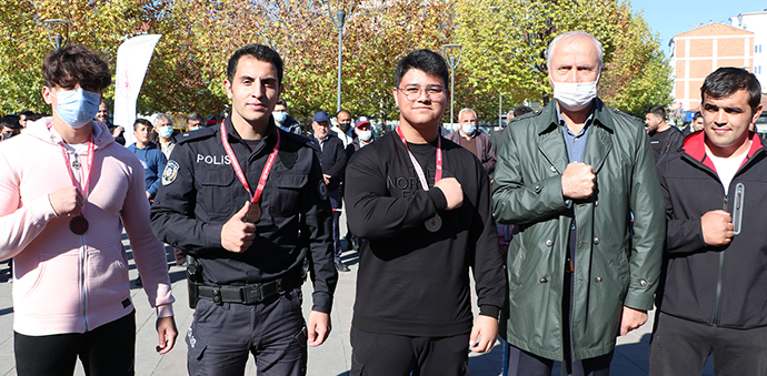 Havza’da Bilek Güreşi Halk Turnuvası Düzenlendi