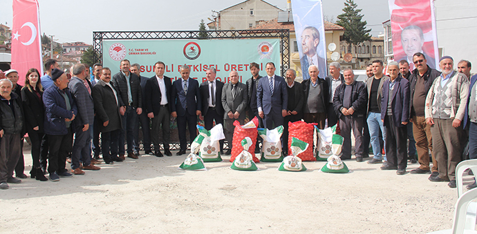 Havza’da Bitkisel Üretim Projesi Kapsamında Tohum Gerçekleştirildi
