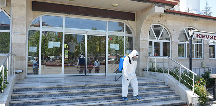Havza’da Camiler Dezenfekte Edilerek Cuma Namazına Hazırlandı
