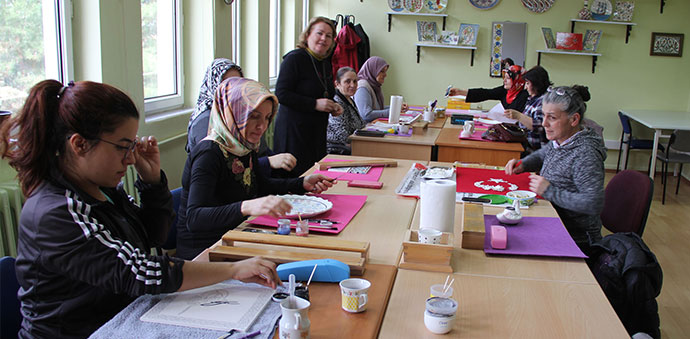 Havza’da Çini İşlemeciliği Kursları Veriliyor