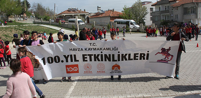 Havza’da Geleneksel Çocuk Oyunları Şenliği Düzenlendi