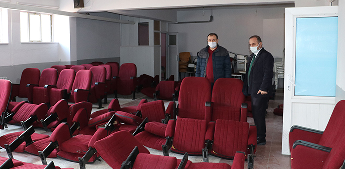 Havza’da İki Okula Konferans Salonu Koltuğu Hibe Edildi