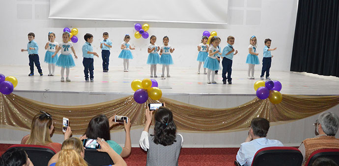 Havza'da İlk Kıvılcım Anaokulundan Yıl Sonu Gösterisi