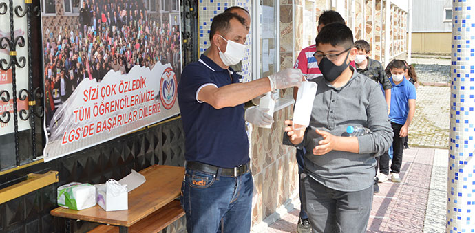 Havza’da LGS Sınavına 699 Öğrenci Katıldı