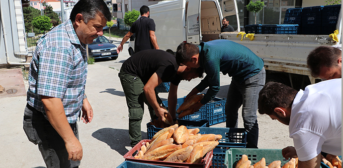 Havza’dan Selin Vurduğu Ayancık’a 3 Bin Ekmek