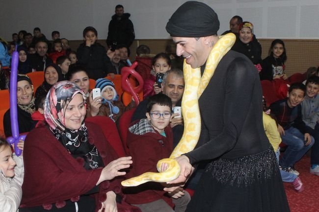 Havzalı Çocukların Piton Yılanı Cesareti
