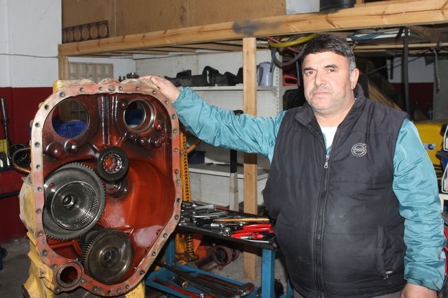 İş Makinesi Tamirinde Bölgede Tek Havza\'da - Video Haber