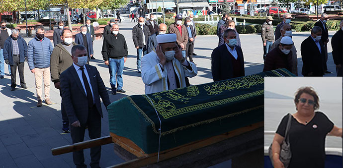 İzmir Depreminde Hayatını Kaybeden Emekli Öğretmen Toprağa Verildi