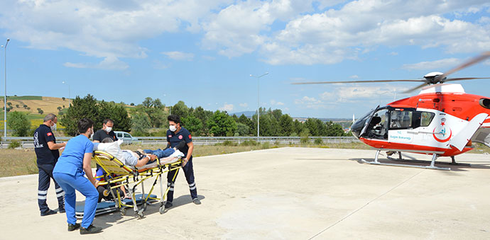 Kalp Krizi Geçiren Adam İçin Ambulans Helikopter Geldi