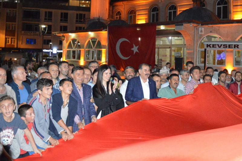 Karaaslan Havza’da Demokrasi Nöbetinde