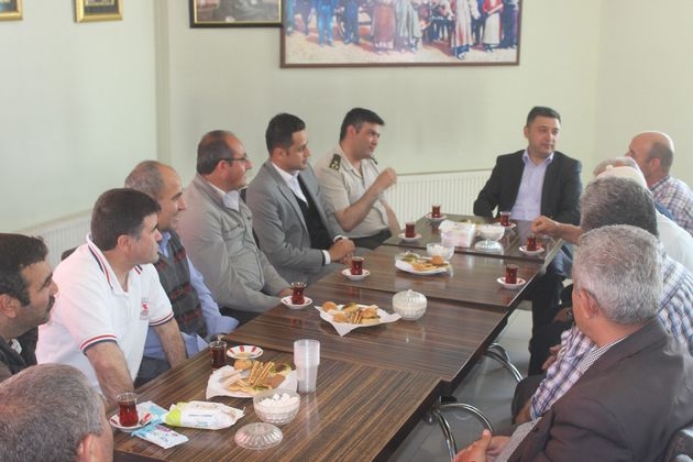 Kaymakam Alper Tanrısever Minibüsçülere Teşekkür Etti
