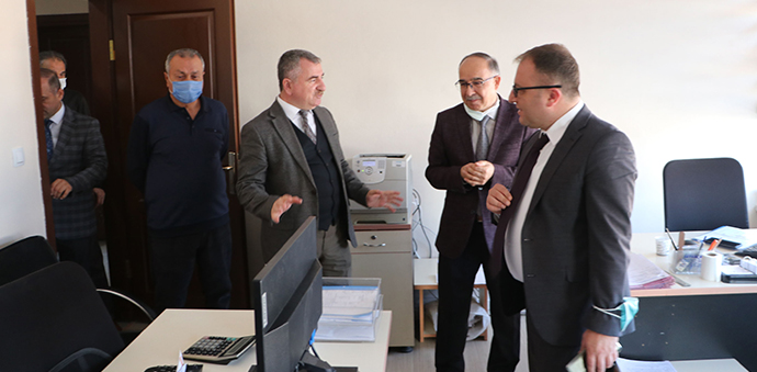 Kaymakam Ve Başkandan, Taşınan Resmi Kurumlara Ziyaret