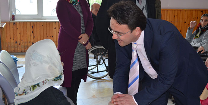 Kaymakam Yılmaz Huzurevini Ziyaret Etti
