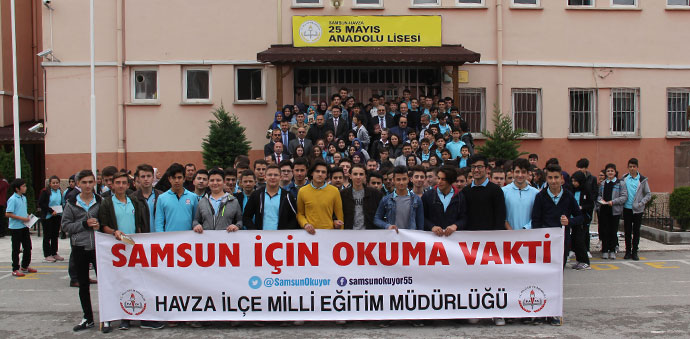 Kaymakam Yılmaz Lise Öğrencileri İle Birlikte Kitap Okudu