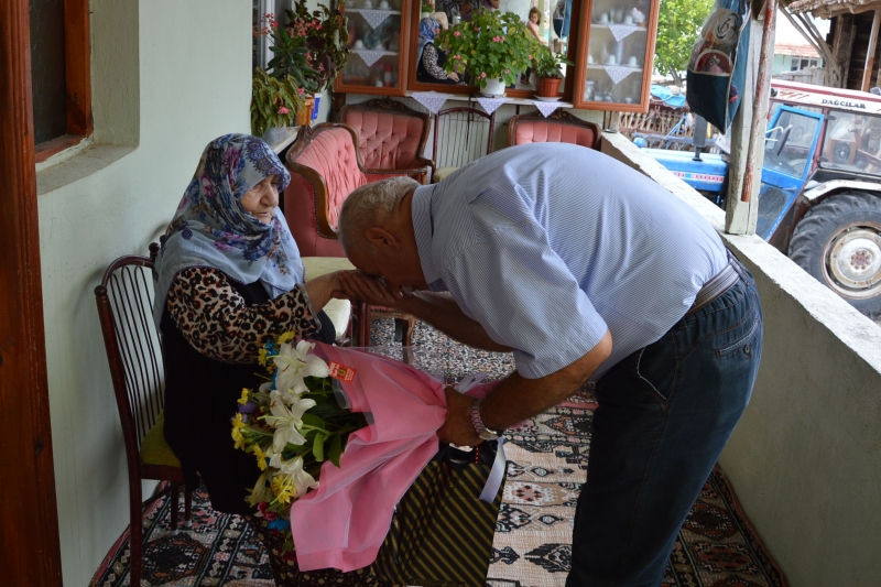 Kıbrıs Barış Harekatının Yıldönümünde Şehit Annesi Unutulmadı