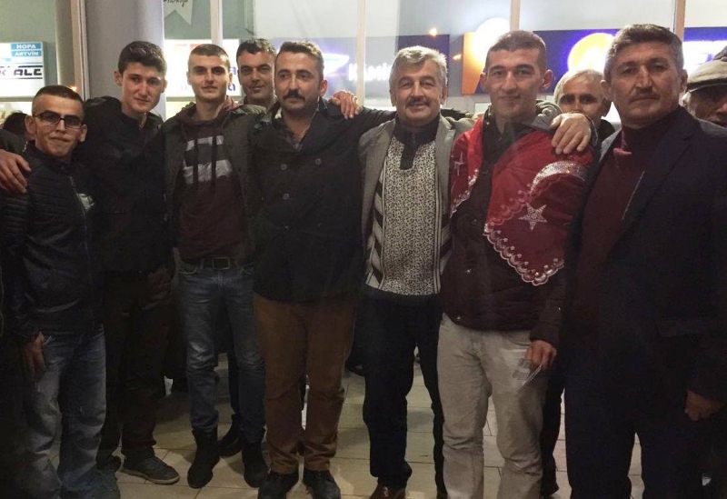 Kınalı Kuzular Birliklerine Teslim Oldular