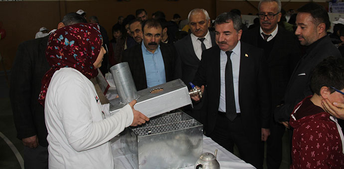 Makbule Yusuf Ölçer’de TUBİTAK Bilim Fuarı