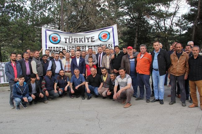 MHP Samsun Milletvekili Erhan Usta Grev Yapan Madenciler İle Görüştü