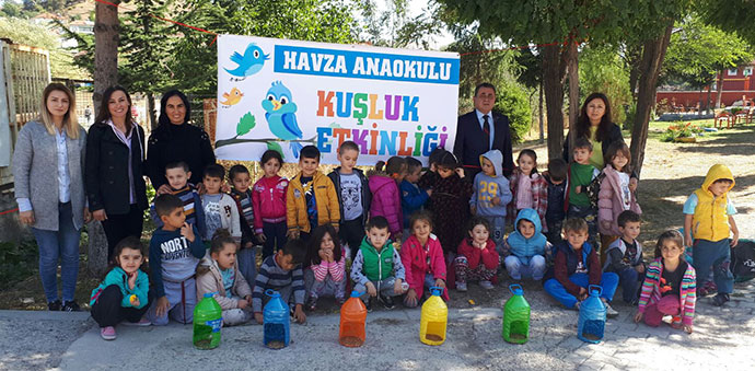 MİNİK ELLER KUŞLUK YAPTI