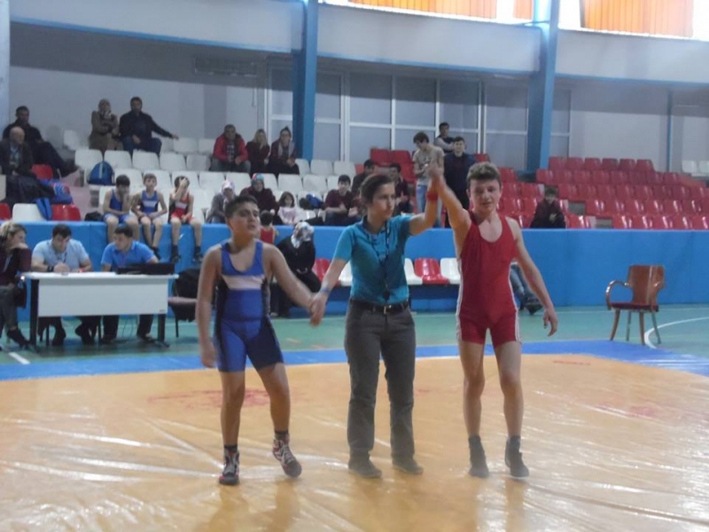 Minikler Güreş Ligi Terfi Müsabakaları Düzenlendi