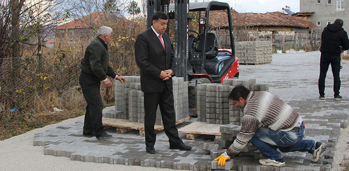 Murat İkiz kırsal mahalle ziyaretleri kapsamında Ilıca Mahallesini ziyaret etti