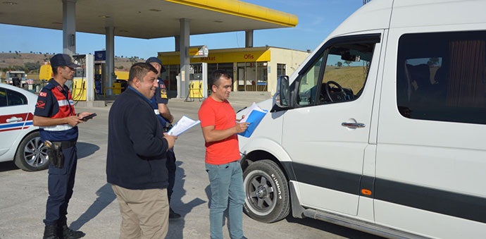 Öğrenci Servis Minibüsleri Denetledi