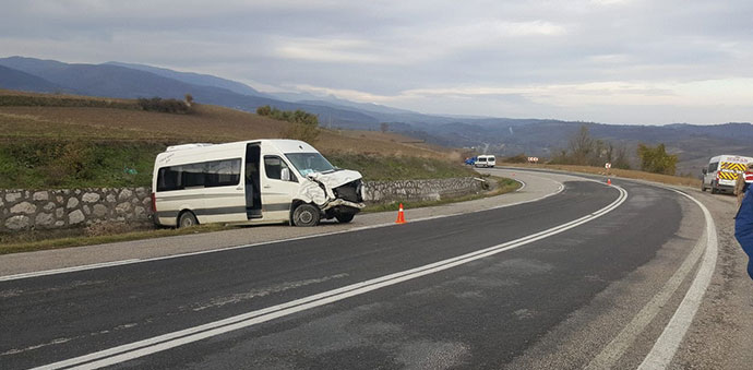 Öğrenci Servisi Kaza Yaptı 5 Yaralı