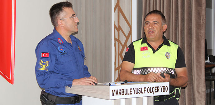 Öğrenci Taşıyan Servis Şoförlerine Seminer Verildi