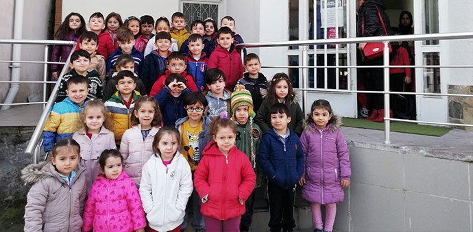 ÖĞRENCİLERDEN KÜTÜPHANE ZİYARETİ