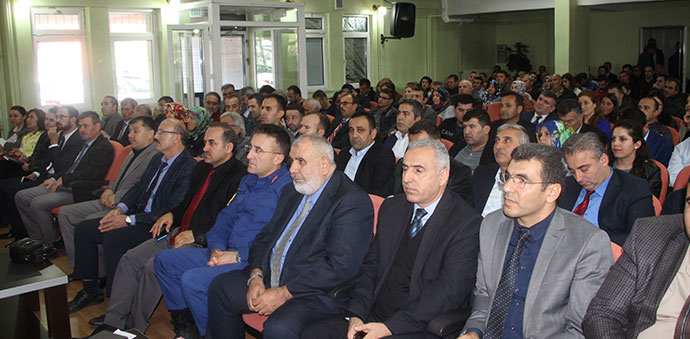 Öğretmenler 2023 Eğitim Vizyonu Belgesi Açıklamasını Canlı İzledi