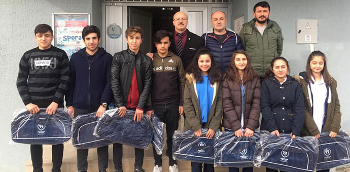 Okul Sporlarında Dereceye Giren Öğrencilerden Ziyaret