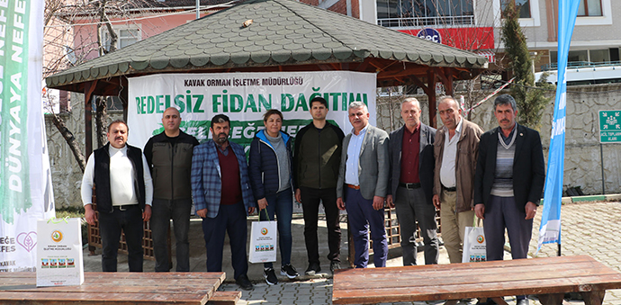Orman Haftası Nedeniyle Muhtarlara Fidan Dağıtıldı