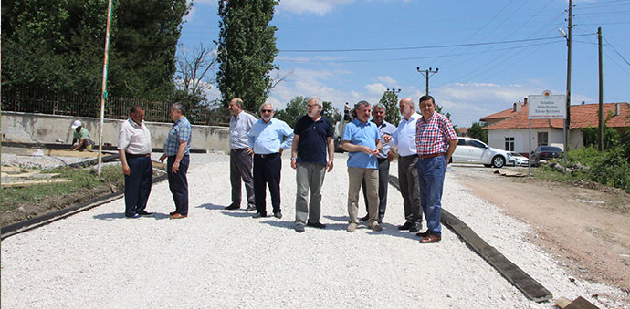Ortaklar Mahallesinde Yol Çalışmalarını İncelediler