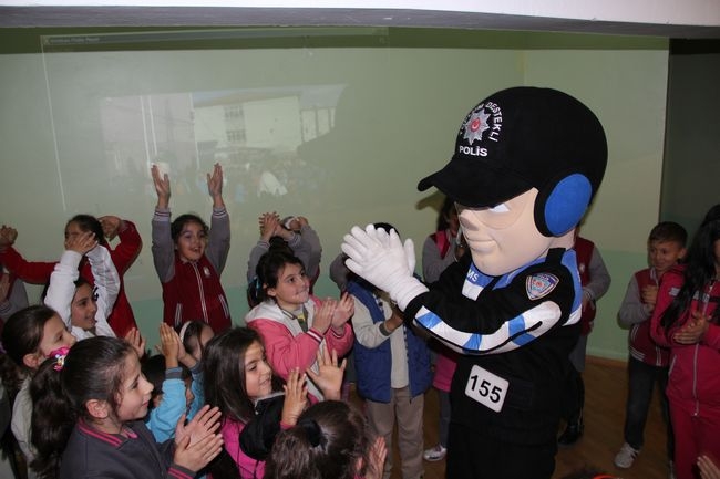 Polis Amcadan Eğitime Destek- Video Haber