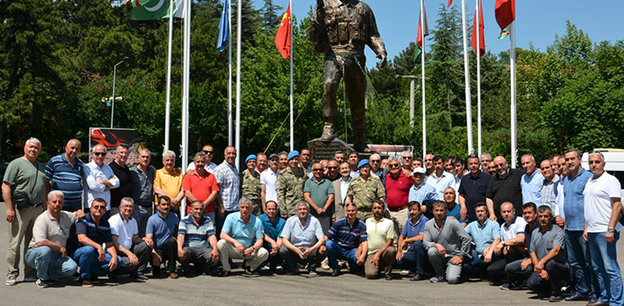 Şehitler Bölüğünden 32 Yıl Sonra Acemi Birliğine Ziyaret
