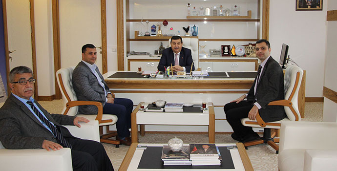 Tedavi ve Rehabilitasyon Uzmanı Doç. Dr. İlker İlhanlı, Başkan İkiz'i Ziyaret Etti