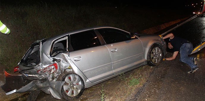 Trafik Kazası 1’i Ağır 3 Yaralı