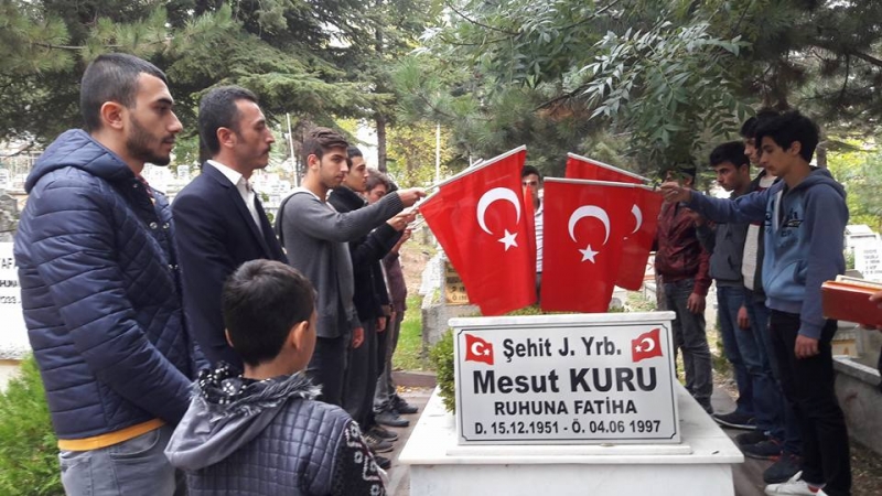 Tüm Şehitler Mezarları Başında Anıldı