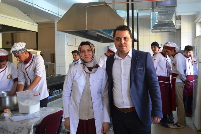 Turizm Lisesi, Yatılı Okul Öğrencileri İçin Mutfakta
