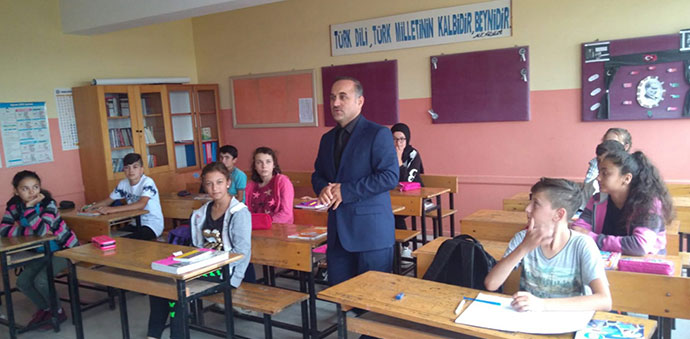 Uğur Sağlam, Kırsal Mahalle Okullarını Ziyaret Ediyor