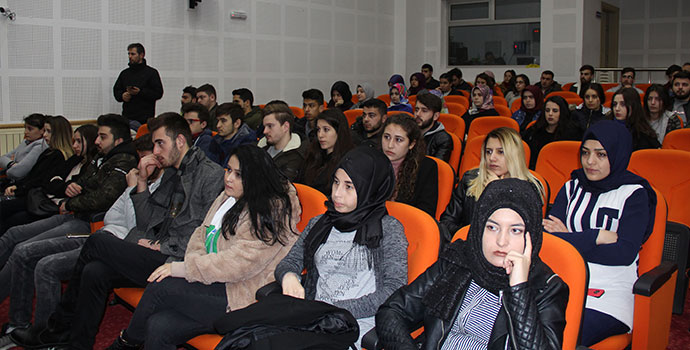 Üniversiteli Gençlere Destanlaşan Çanakkale Konferansı Verildi