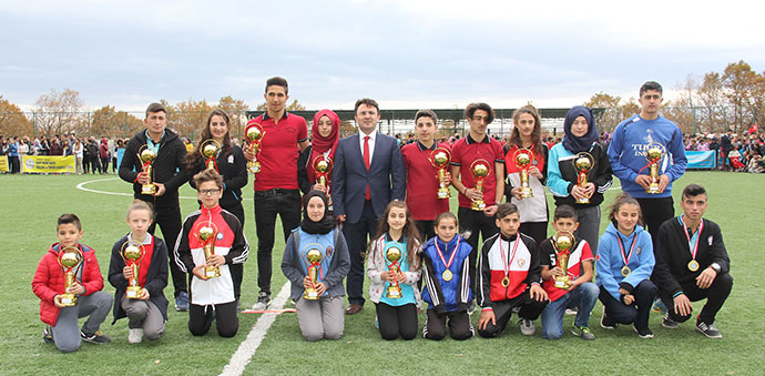 Yarışmalarda Dereceye Giren Okul ve Öğrenciler