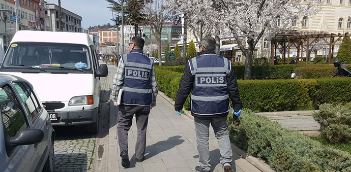 Yasağa Uymayanlara Para Cezası Kesilmeye Başladı