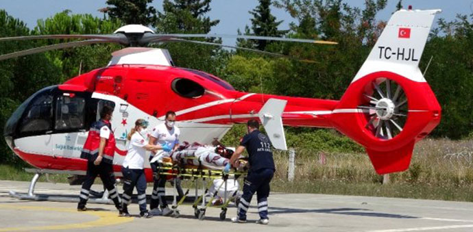 Yaşlı Adamın Yardımına Ambulans Helikopter Yetişti