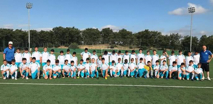 YAZ FUTBOL OKULU ÇALIŞMALARINA DEVAM EDİYOR