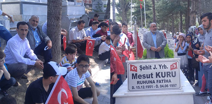 Yaz Kuran Kursu Öğrencileri Şehitliği Ziyaret Etti