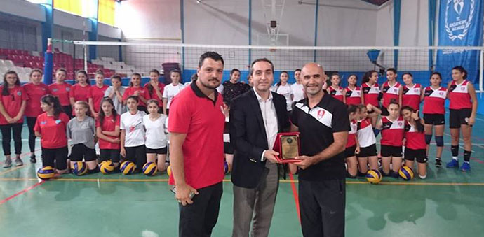 Yaz Voleybol Şenliği Yapıldı